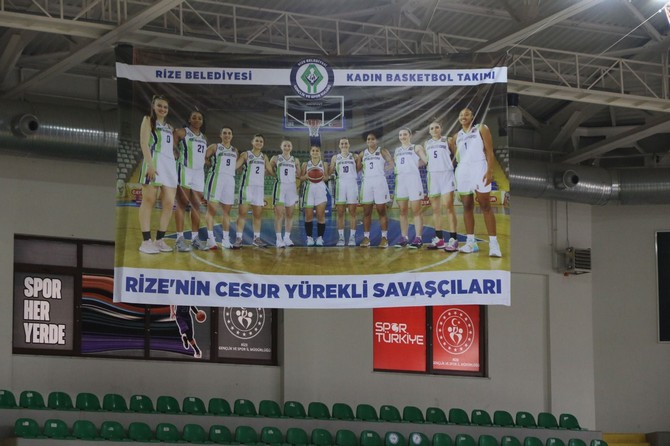 ing-kadinlar-basketbol-super-liginin-18-haftasinda-rize-belediyesi-ile-galatasaray-cagdas-faktoring-rize-yenisehir-salonunda-karsilasti-10.jpg