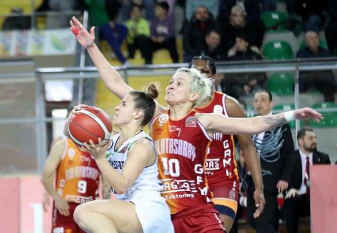 ing-kadinlar-basketbol-super-liginin-18-haftasinda-rize-belediyesi-ile-galatasaray-cagdas-faktoring-rize-yenisehir-salonunda-karsilasti-15.jpg