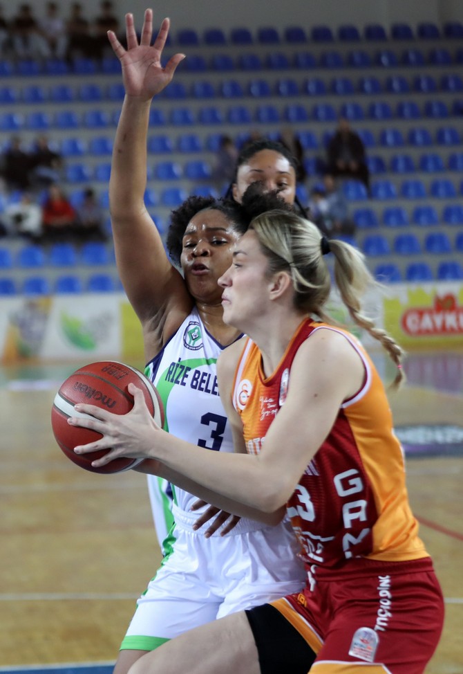 ing-kadinlar-basketbol-super-liginin-18-haftasinda-rize-belediyesi-ile-galatasaray-cagdas-faktoring-rize-yenisehir-salonunda-karsilasti-16.jpg