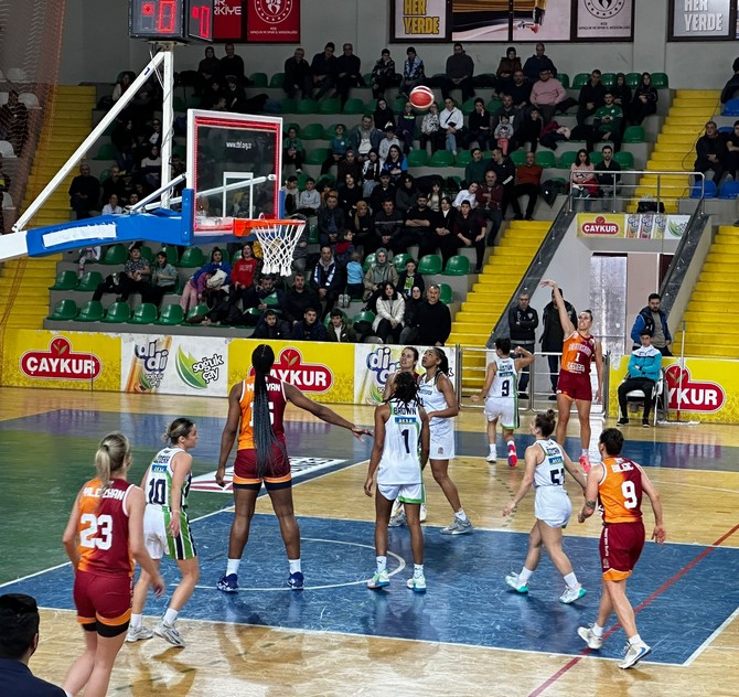 ing-kadinlar-basketbol-super-liginin-18-haftasinda-rize-belediyesi-ile-galatasaray-cagdas-faktoring-rize-yenisehir-salonunda-karsilasti-5.jpg