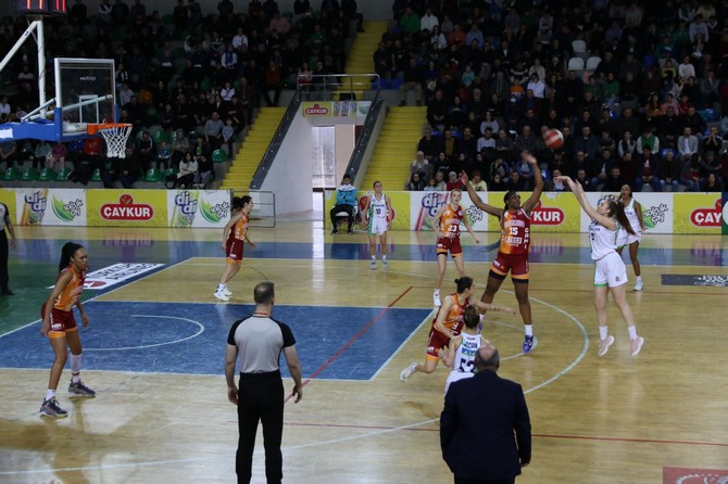 ing-kadinlar-basketbol-super-liginin-18-haftasinda-rize-belediyesi-ile-galatasaray-cagdas-faktoring-rize-yenisehir-salonunda-karsilasti-7.jpg