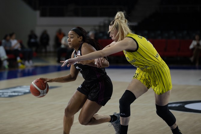 ing-kadinlar-basketbol-super-liginin-19-haftasinda-cankaya-universitesi-konuk-ettigi-rize-belediyesporu-101-72-yendi-3.jpg
