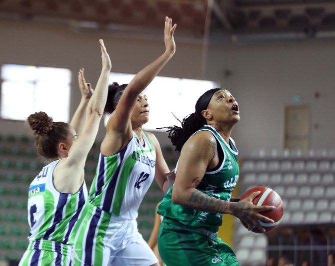 ing-kadinlar-basketbol-super-liginin-2-haftasinda-rize-belediyespor-ile-bursa-uludag-basketbol-yenisehir-stadinda-karsilasti-3.jpg