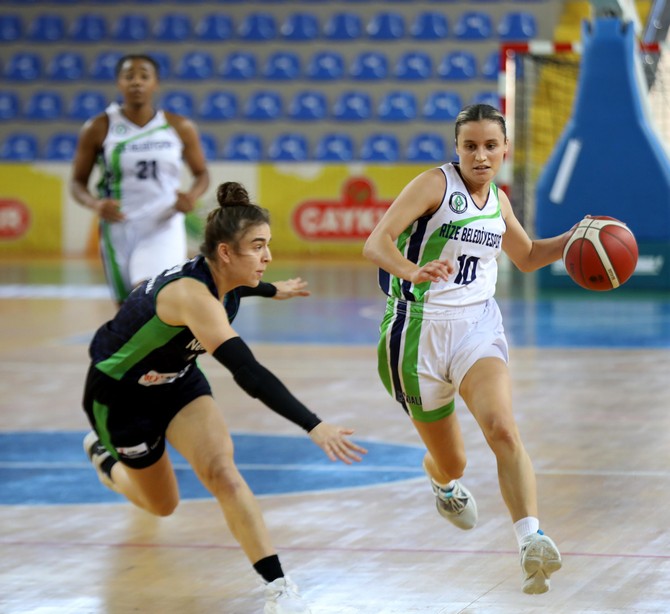 ing-kadinlar-basketbol-super-liginin-4-haftasinda-rize-belediyespor-ile-nesibe-aydin-rize-yenisehir-spor-salonunda-karsilasti-1.jpg