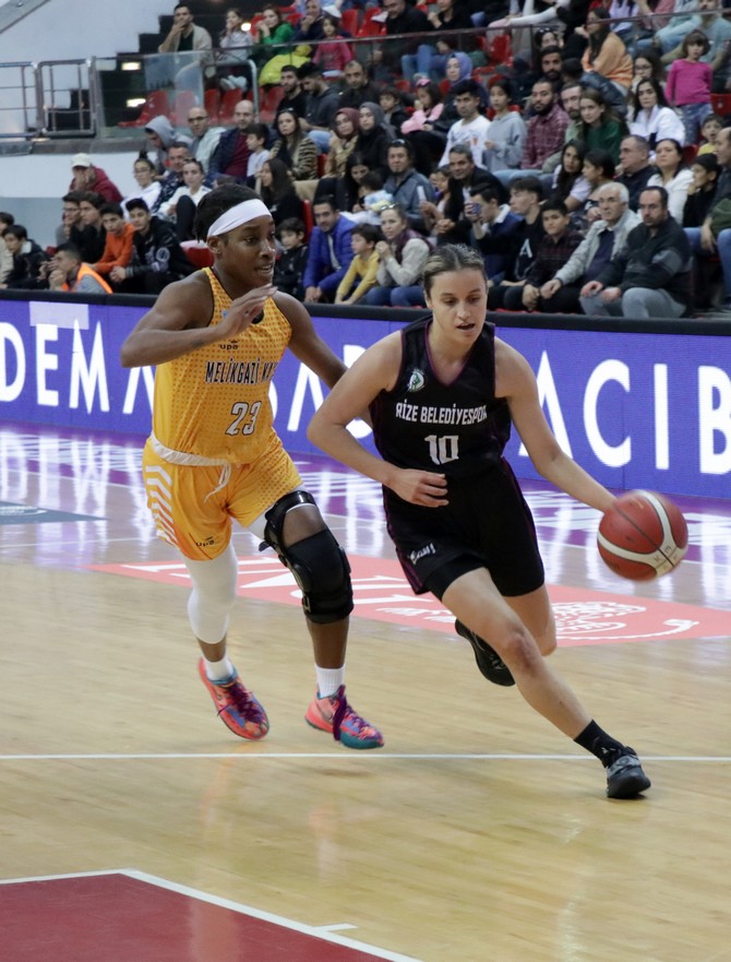 ing-kadinlar-basketbol-super-liginin-ucuncu-haftasinda-melikgazi-kayseri-basketbol-sahasinda-rize-belediyesi-80-78-yendi-2.jpg
