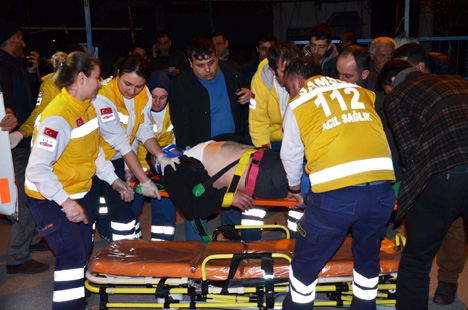 iple-kendini-asan-sahis-son-anda-kurtarildi-1.jpg iple-kendini-asan-sahis-son-anda-kurtarildi-1.jpg