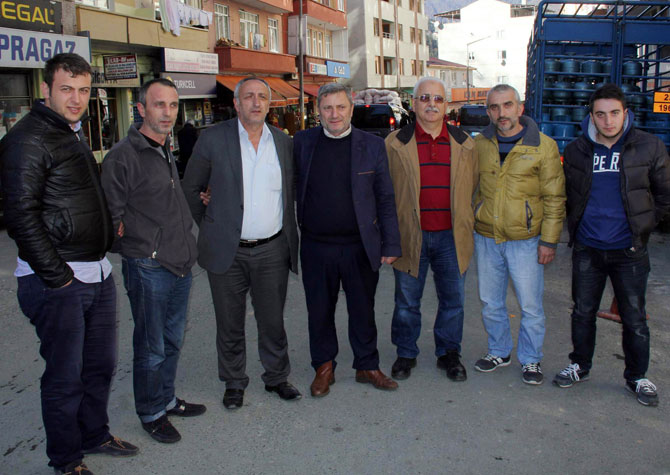 ismail-kahraman’in-tbmm-baskani-secilmesi-rize’nin-ikizdere-ilcesindeki-hemsehrileri-tarafindan-sevincle-karsilandi1.jpg ismail-kahraman’in-tbmm-baskani-secilmesi-rize’nin-ikizdere-ilcesindeki-hemsehrileri-tarafindan-sevincle-karsilandi1.jpg