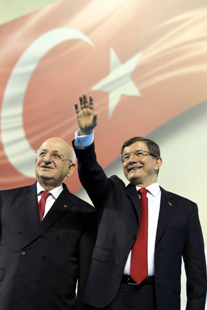ismail-kahraman-ahmet-davutoglu.jpg ismail-kahraman-ahmet-davutoglu.jpg