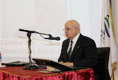 ismail-kahraman-rteude-turkiye’nin-demokrasi-seruvenini-anlatti-3.jpg ismail-kahraman-rteude-turkiye’nin-demokrasi-seruvenini-anlatti-3.jpg