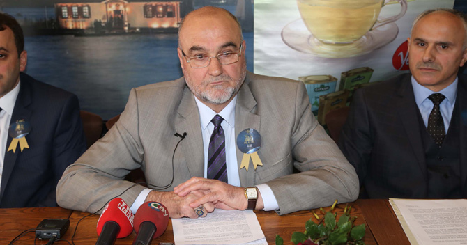 ismail-yalcin-001.jpg ismail-yalcin-001.jpg