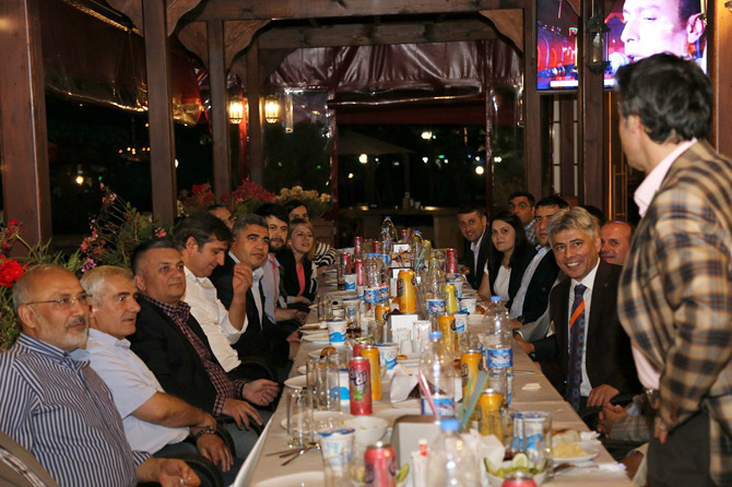 istanbul-siyasal-vakfi-dogu-karadeniz-grubu-iftar-programinda-bulustu-1.jpg istanbul-siyasal-vakfi-dogu-karadeniz-grubu-iftar-programinda-bulustu-1.jpg