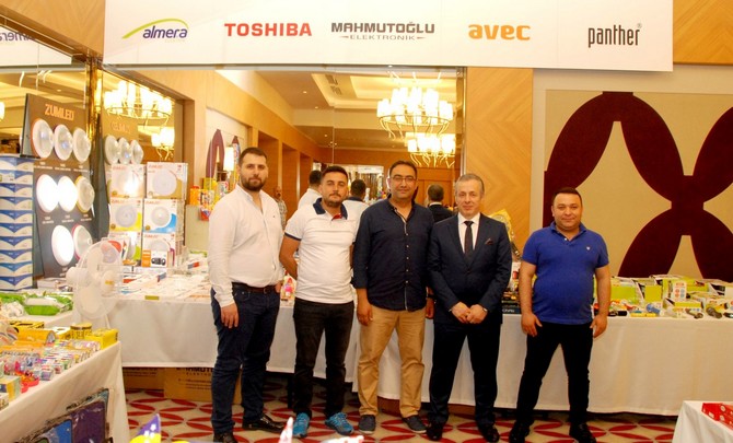 istoc---tahkale-is-adamlari--birliginin--rize-ramada-plaza-otel’de-organize-ettigi-fuar-ve-gezi-programinda-200-is-adami--rize’de-bulustu-(10).jpg