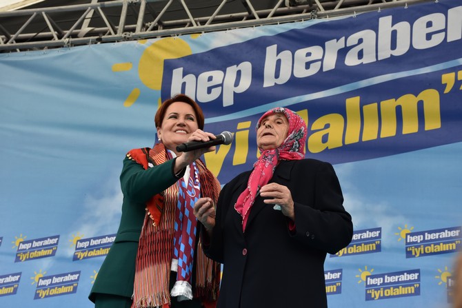 iyi-parti-genel-baskani-meral-aksener,-trabzonda--(10).jpg