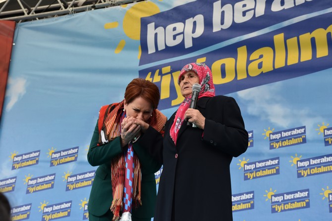 iyi-parti-genel-baskani-meral-aksener,-trabzonda--(9).jpg