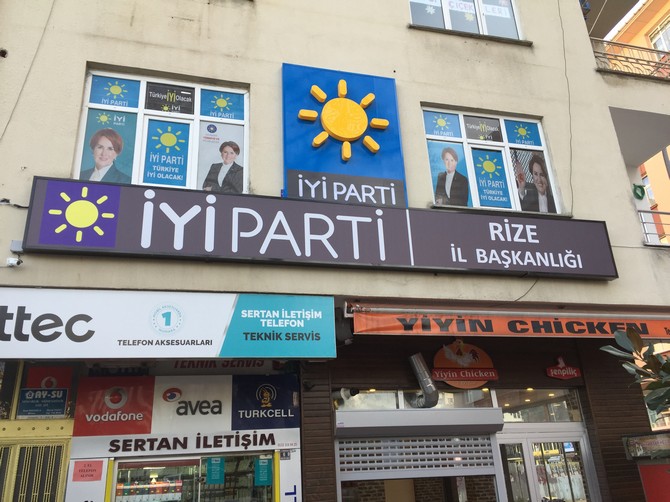 iyi-parti-rize’de-bina-krizi-!-(5).jpg