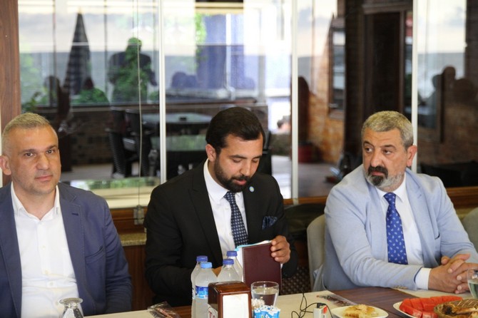 iyi-parti-rize-il-baskan-adayi-avukat-kursat-hacisuleymanoglu-yonetim-kadrosuyla-ilce-teskilatlarini-ziyarete-basladi-(20).jpg