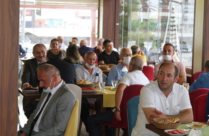 iyi-parti-rize-il-baskan-adayi-avukat-kursat-hacisuleymanoglu-yonetim-kadrosuyla-ilce-teskilatlarini-ziyarete-basladi-(7).jpg