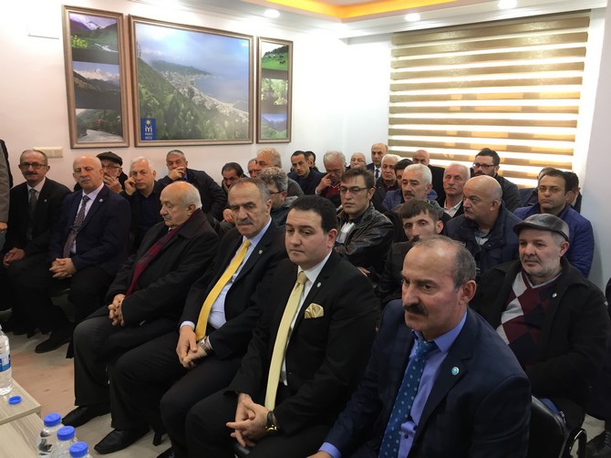 iyi-parti-rize-merkez-ilce-1.-olagan-kongresi-(2)-002.jpg