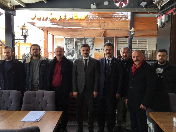 iyi-parti-rize-merkez-ilce-baskani-askin-gursu,-15-subat’ta-yapilacak-kongrede-yeniden-aday-oldugunu-kaydetti-(3).jpg