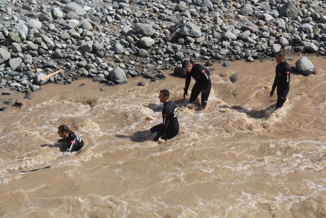 joak-timleri-minik-taha’yi-ariyor-(7).jpg