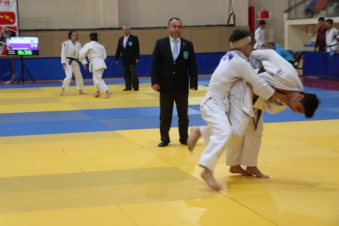 judo-anadolu-yildizlar-ligi-yari-final-musabakalari-tamamlandi-(1)-001.jpg