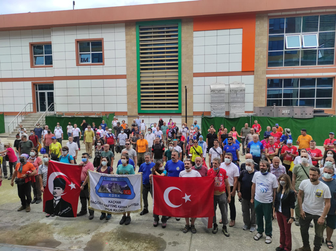 kackar-dagcilik-rafting-kayak-spor-ihtisas-kulubunun-kdrk-her-yil-geleneksel-olarak-duzenledigi-kackar-daglari-zirve-tirmanisinin-buy-yil-23-su-gerceklestiriliyor-6.jpg