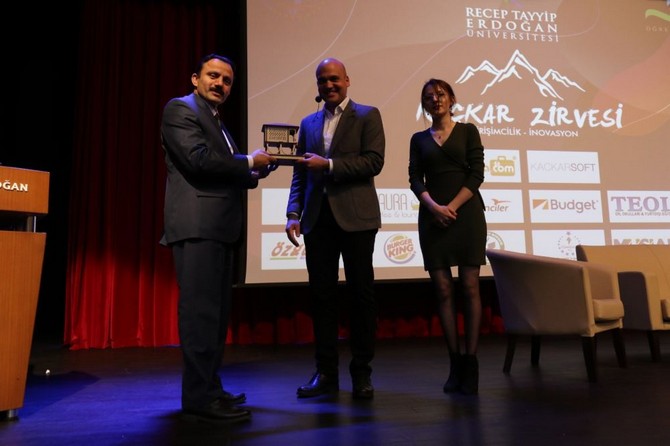 kackar-girisimcilik-ve-inovasyon-zirvesi-yapildi-(7).jpg