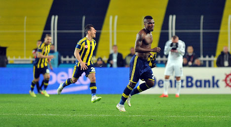 kadikoyde-emenike-krizi-2.20150322213514.jpg