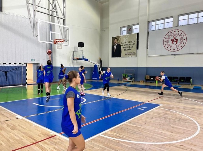 kadinlar-basketbolda-rize-belediyesi-super-ligdeki-ilk-macina-cikiyor-1.jpg