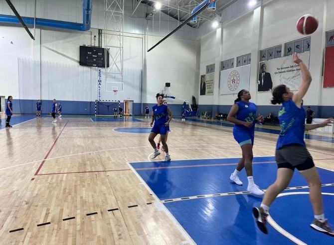 kadinlar-basketbolda-rize-belediyesi-super-ligdeki-ilk-macina-cikiyor-2.jpg