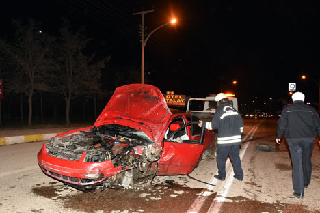 kafa-kafaya-carpistilar-3-yarali!-2.jpg kafa-kafaya-carpistilar-3-yarali!-2.jpg