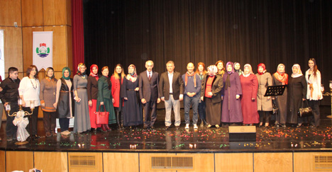 kahraman-tazeoglu-renk-projesi-icin-rizede-32.jpg kahraman-tazeoglu-renk-projesi-icin-rizede-32.jpg