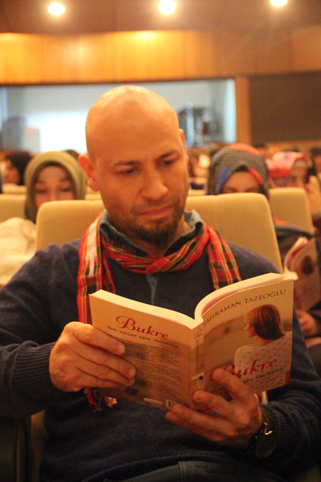 kahraman-tazeoglu-renk-projesi-icin-rizede-38.jpg kahraman-tazeoglu-renk-projesi-icin-rizede-38.jpg