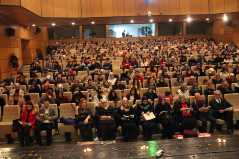 kahraman-tazeoglu-renk-projesi-icin-rizede-45.jpg kahraman-tazeoglu-renk-projesi-icin-rizede-45.jpg