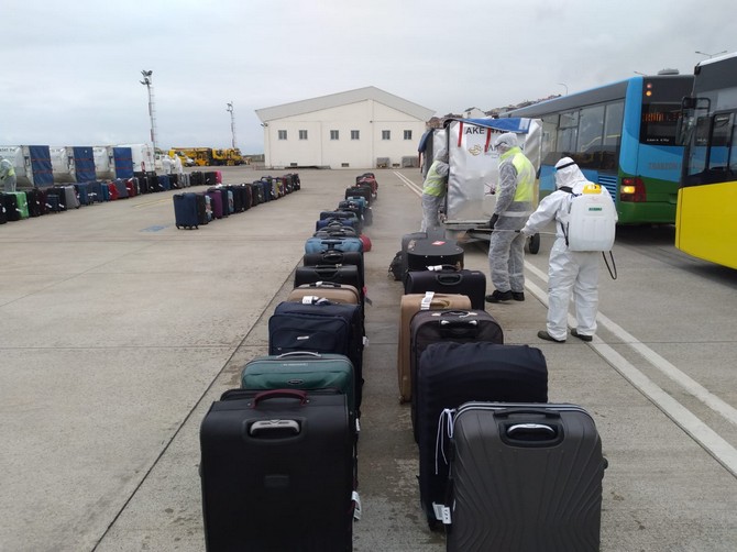 kanada’dan-getirilen-turk-ogrenciler-trabzon’da-karantinaya-alindi-(3).jpg
