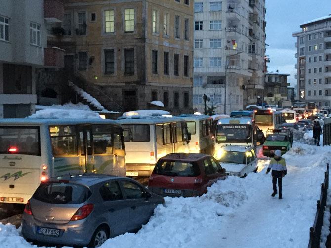 kar-dolmus-universite-yolu-1.jpg kar-dolmus-universite-yolu-1.jpg