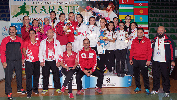 karadeni·z-ve-hazar-ulkeleri·-karate-sampi·yonasi-sona-erdi-1-001.jpg