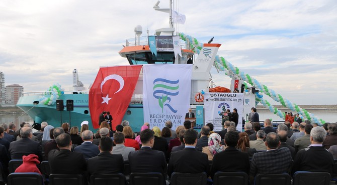 karadeniz-arastirma-gemisi-torenle-hizmete-alindi-(10).jpg