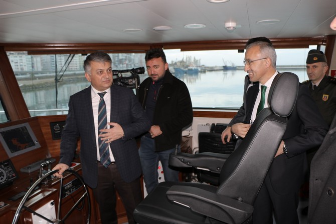 karadeniz-arastirma-gemisi-torenle-hizmete-alindi-(13).jpg