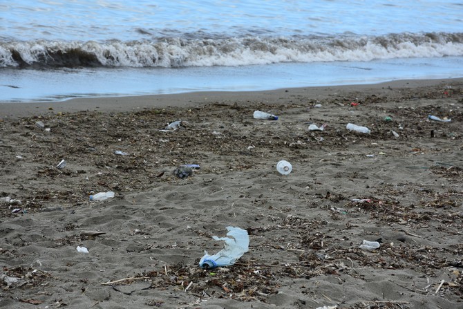 karadeniz-kiyisinda-23-istasyonda-deniz-suyundaki-mikroplastik-kirlilik-arastirildi-4.jpg