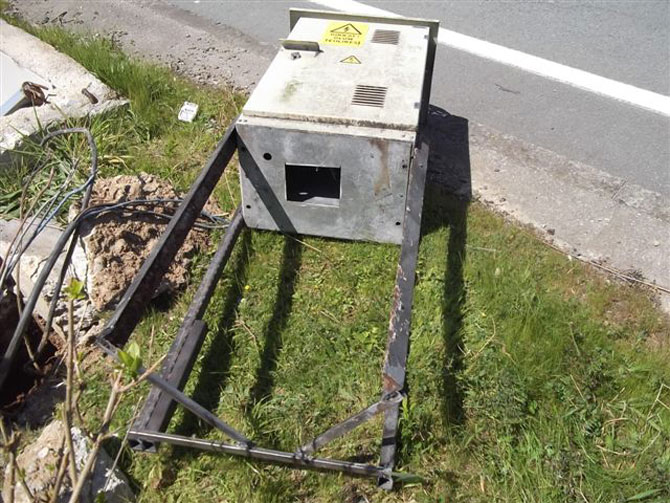 karadeniz-sahil-yolunda-mevcut-aydinlatma-tesislerinin-bakim-calismalarina-devam-ediyor3.jpg karadeniz-sahil-yolunda-mevcut-aydinlatma-tesislerinin-bakim-calismalarina-devam-ediyor3.jpg