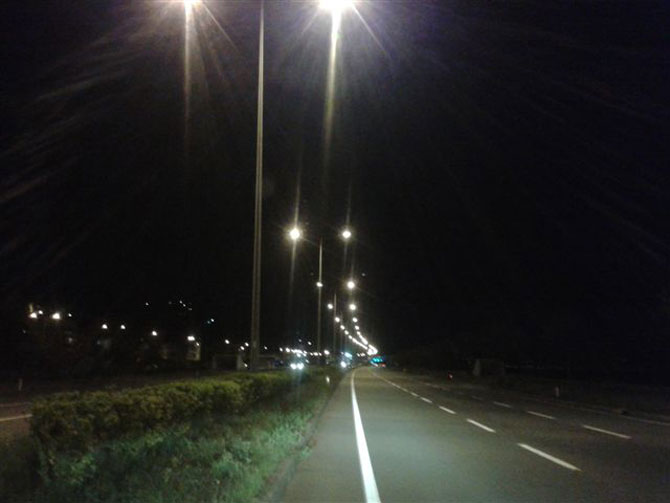 karadeniz-sahil-yolunda-mevcut-aydinlatma-tesislerinin-bakim-calismalarina-devam-ediyor4.jpg karadeniz-sahil-yolunda-mevcut-aydinlatma-tesislerinin-bakim-calismalarina-devam-ediyor4.jpg