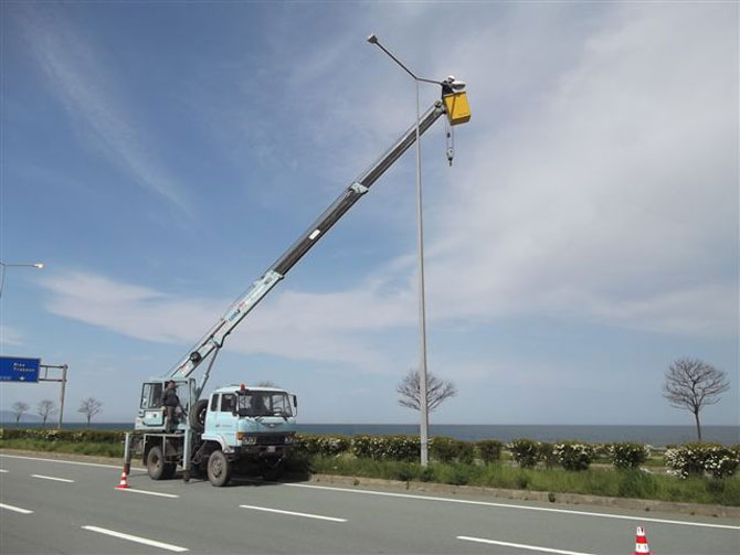 karadeniz-sahil-yolunda-mevcut-aydinlatma-tesislerinin-bakim-calismalarina-devam-ediyor6.jpg karadeniz-sahil-yolunda-mevcut-aydinlatma-tesislerinin-bakim-calismalarina-devam-ediyor6.jpg