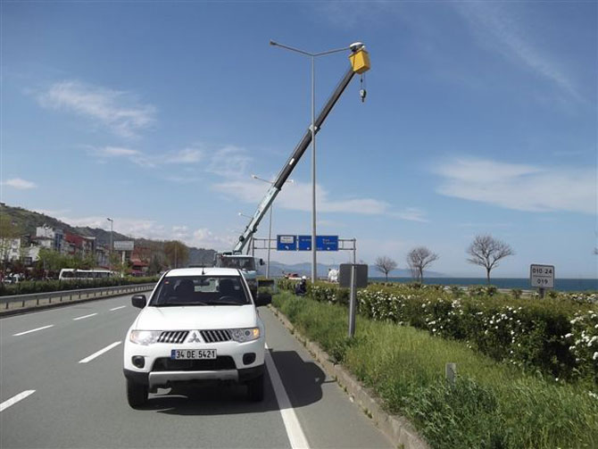 karadeniz-sahil-yolunda-mevcut-aydinlatma-tesislerinin-bakim-calismalarina-devam-ediyor7.jpg karadeniz-sahil-yolunda-mevcut-aydinlatma-tesislerinin-bakim-calismalarina-devam-ediyor7.jpg