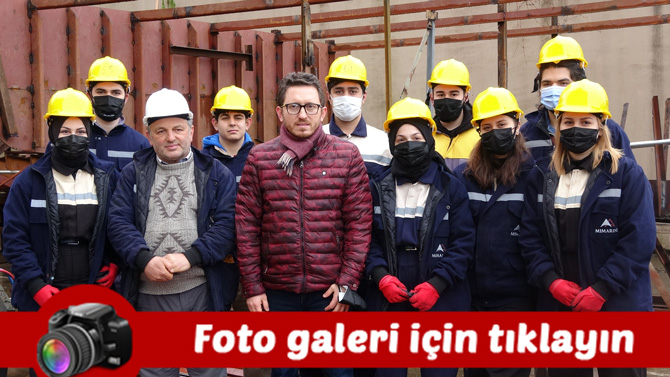 karadeniz-teknik-universitesi-ktu-abdullah-kanca-meslek-yuksek-okulu-gemi-insaati-programinda-ogrenim-goren-4-kiz-ogrenci-egitim-aldiklari-surmene-tersanesinde-kaynakci-ustalarina-adeta-tas-cikartiyor.jpg