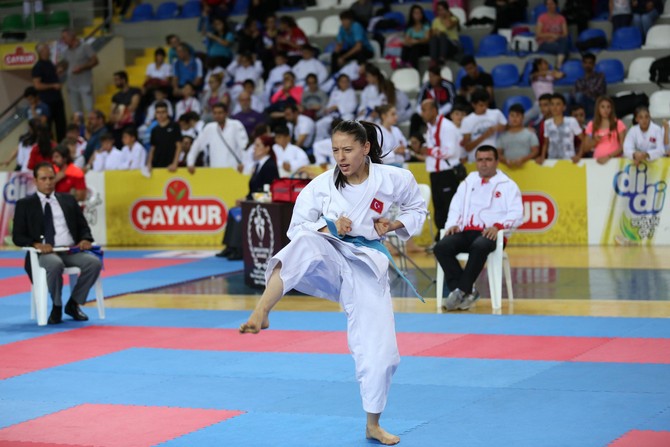 karadeniz-ve-hazar-denizi-ulkeleri-karate-sampiyonasi-(3).jpg