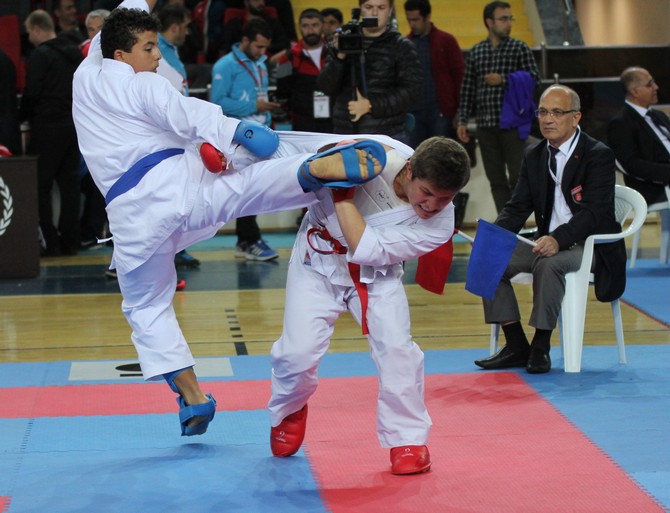 karadeniz-ve-hazar-ulkeleri-karate-sampiyonasi-rize’de-(1).jpg