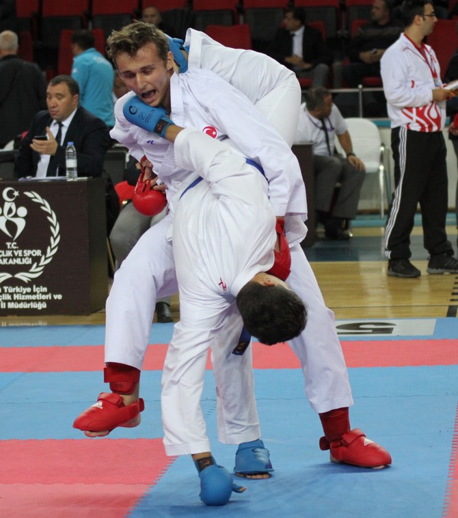 karadeniz-ve-hazar-ulkeleri-karate-sampiyonasi-rize’de-(3).jpg