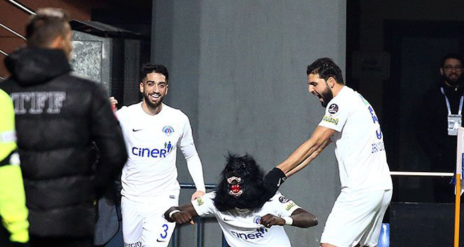 kasimpasa’nin-gol-silahi-diagne,-caykur-rize-macinda-yok.jpg