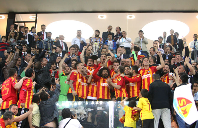 kayserispor-kupasini-aldi1.jpg